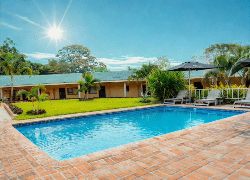 Casa Mia Lodge & Restaurant